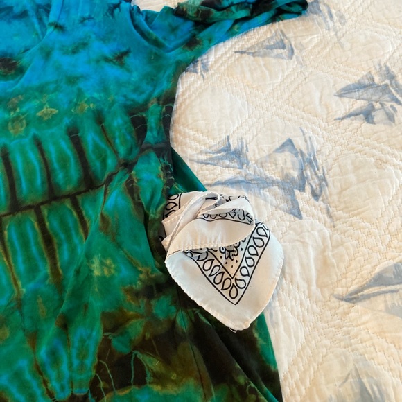 NWOT Yoga/ workout  hooded top, 100% Rayon, very comfortable. - Picture 7 of 7